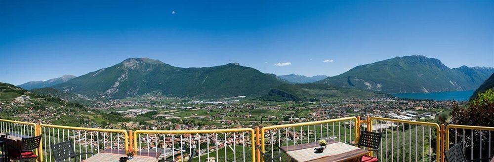 Albergo Deva Riva del Garda Exterior photo