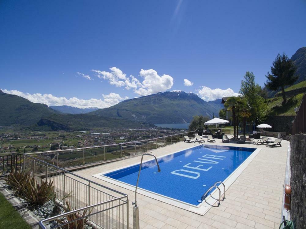 Albergo Deva Riva del Garda Exterior photo