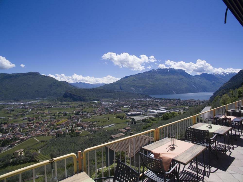 Albergo Deva Riva del Garda Exterior photo