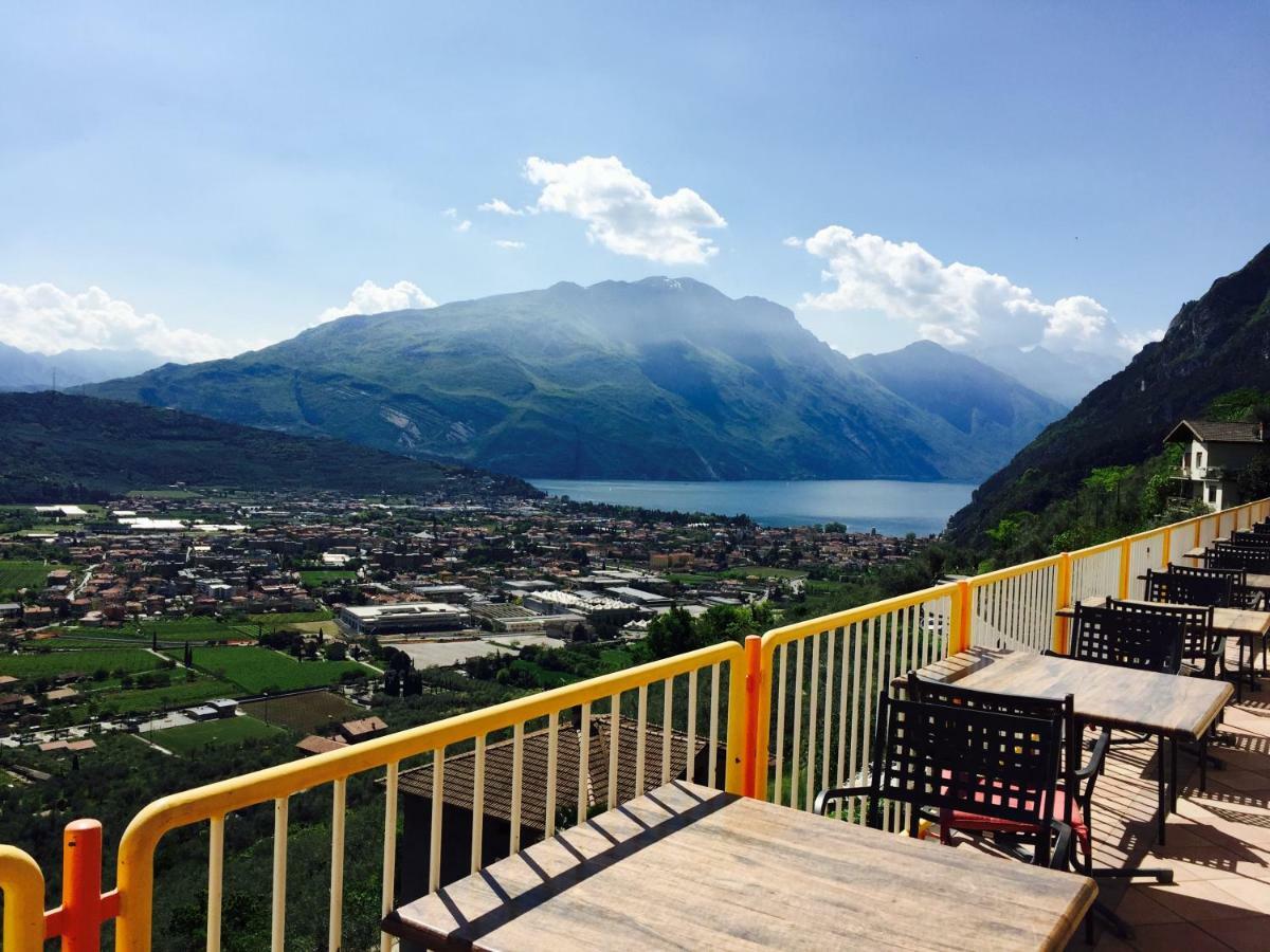 Albergo Deva Riva del Garda Exterior photo
